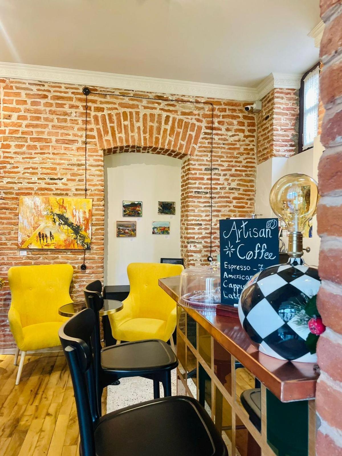 Arts Hotel Tbilisi Ngoại thất bức ảnh